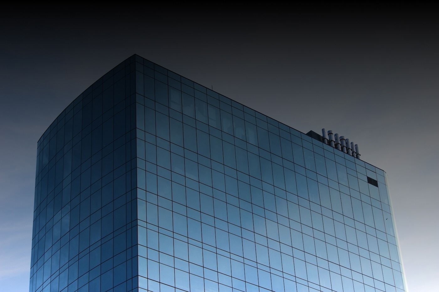 Oficinas de Villegas Infante & Asociados en Av. Javier Prado, Edificio Empresarial Securitas (Sky Tower), Magdalena, Lima, Perú